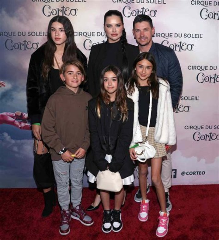 Adrianna Lima Family: A Deep Dive into the Life of a Social Media Sensation
