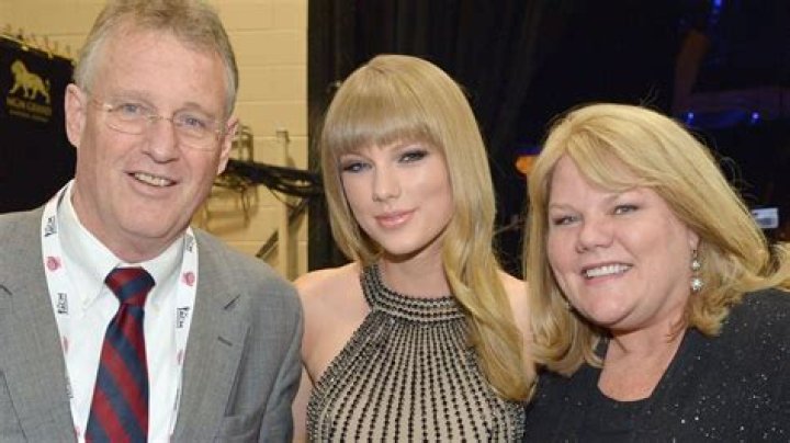 Are Taylor Swift's Parents Back Together? A Deep Dive into Their Relationship