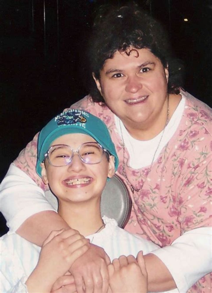 Exploring the Life of Gypsy Rose Blanchard: Insights into Her Relationship with Her Mother Through Photos