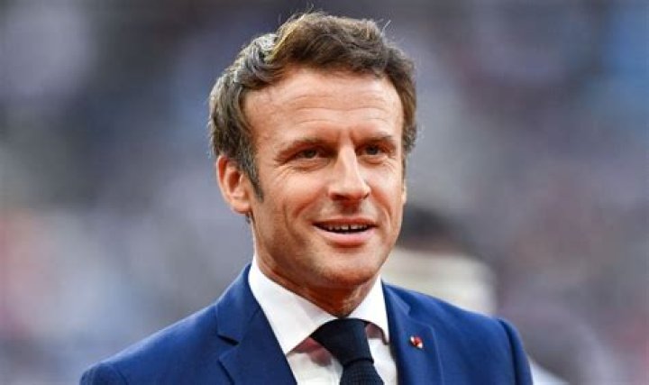 How Tall is Emmanuel Macron in Feet?