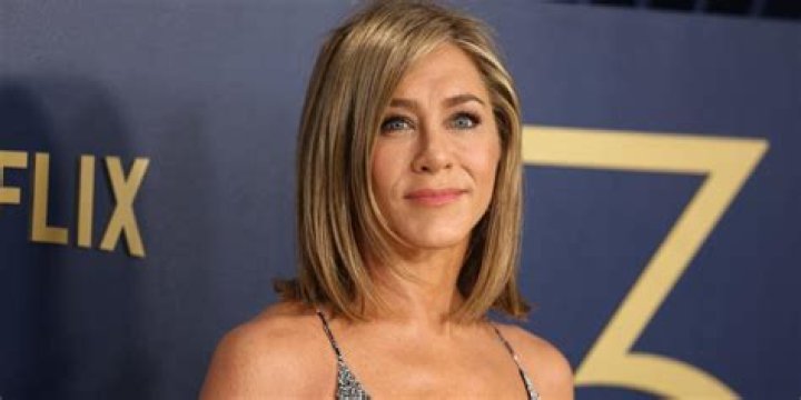 Jennifer Aniston's New Haircut 2024: A Trendsetter in Hollywood