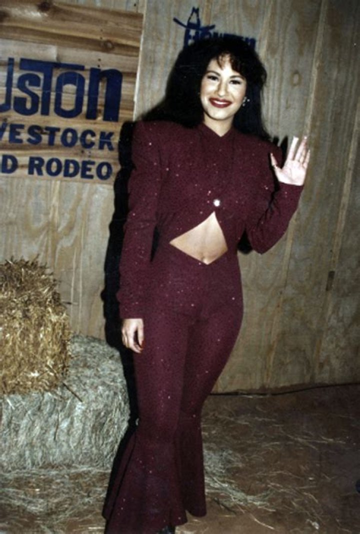 Selena Quintanilla Outfits: A Timeless Fashion Legacy